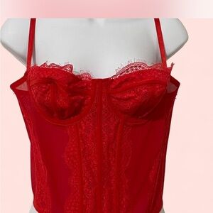 Chic Red Lace Bustier